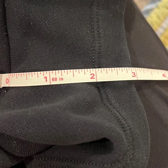 Vuori Sedona Sport Short Black French Terry Size Medium - Picture 5 of 10